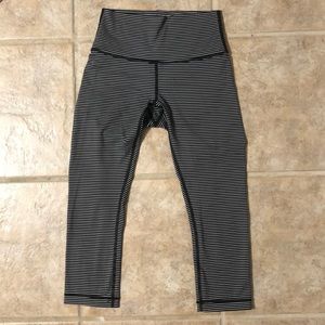 Lululemon capri leggings black & white stripe